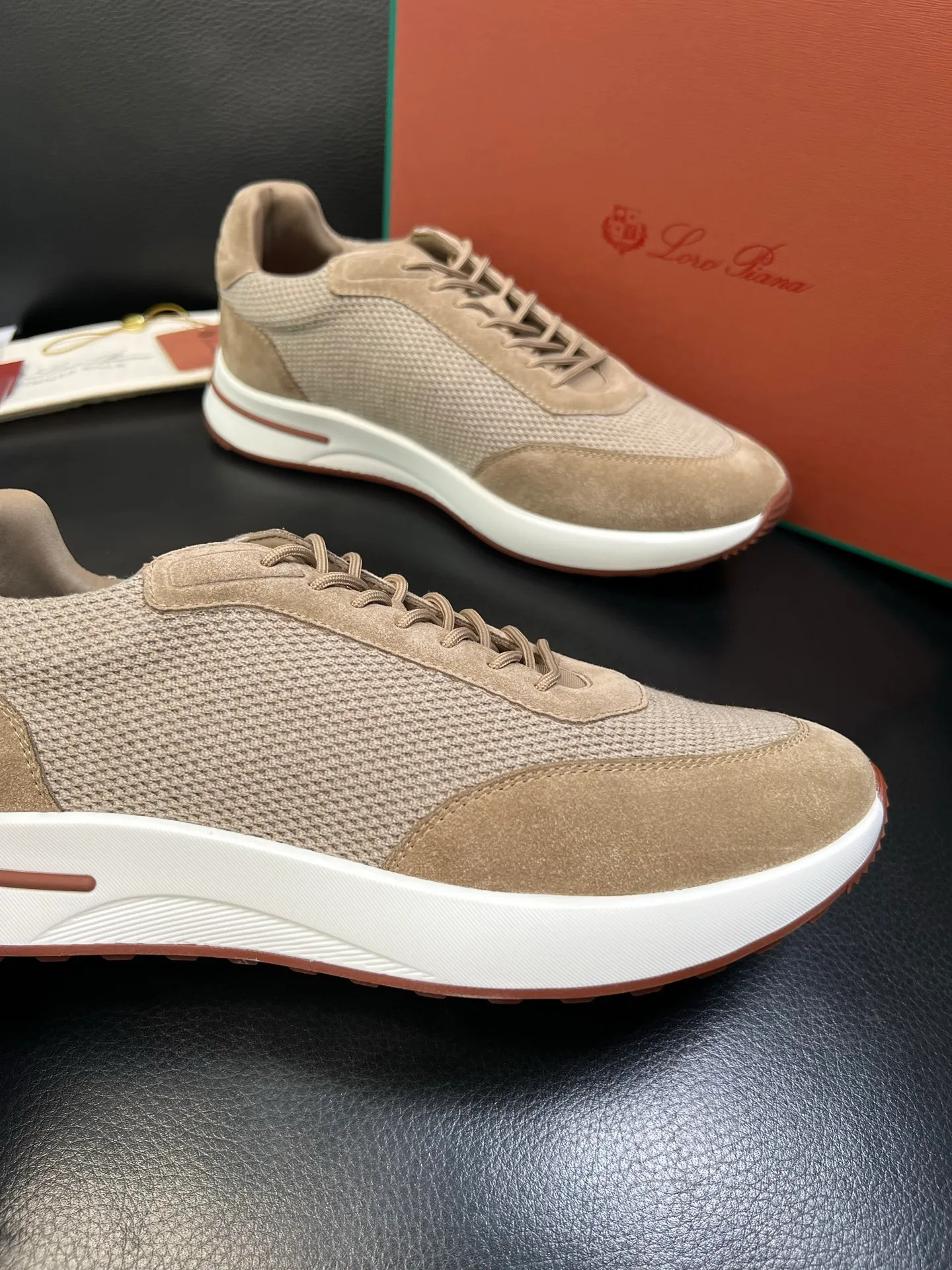 Men's shoes 💰740 Loro Men's shoes 💰iana High-quality top crafts Noyo Piana New product counter synchronized with original factory configuration, uppers imported from Italy cowhide fabric, high-quality splicing technology, soles: original soles specially provided by the original factory, exclusive movable molded soles super comfortable, original factory and single goods, welcome to compare, code number 39-44 (order 38 45 46)